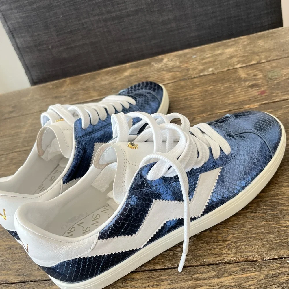 Stuart Weitzman Daryl snake Embossed sneakers